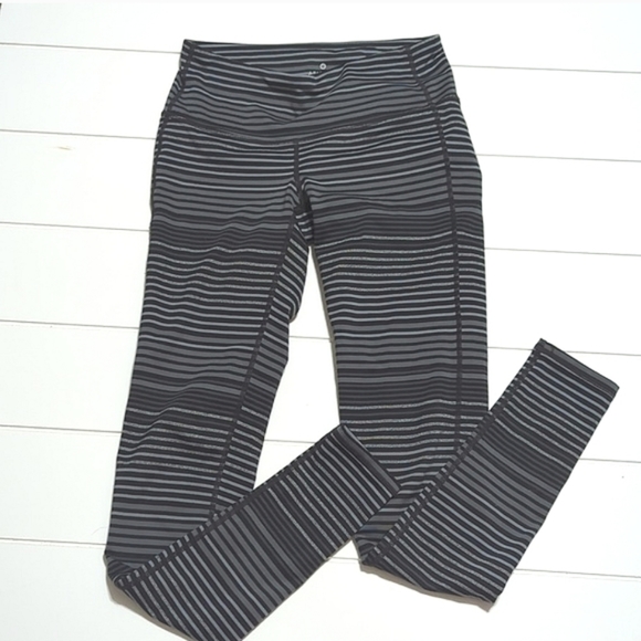 Like New Athleta Stripe Full Length Yoga Pants Leggings - Picture 5 of 6